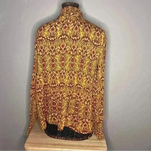 Max Studio print blouse, ruffle collar size S, pleated design, NWOT - Picture 2 of 4